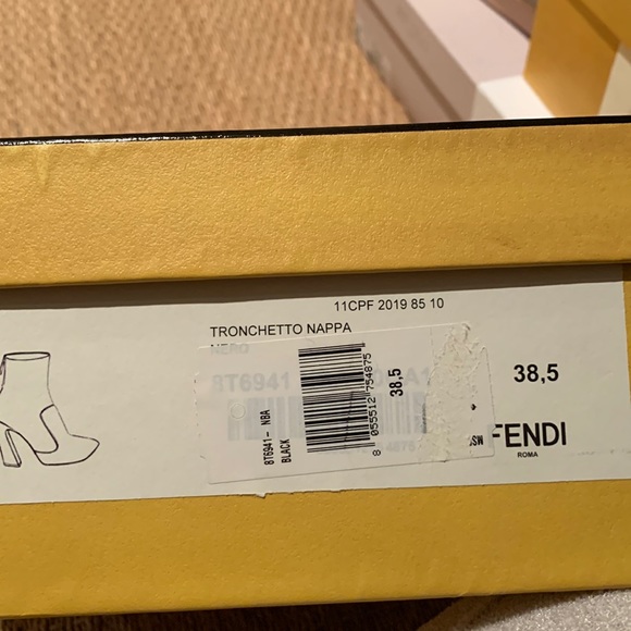 FENDI FFREEDOM CALF LEATHER BOOTIES IN BLACK WITH CONTOURED HEEL SIZE 8.5 - Picture 15 of 15